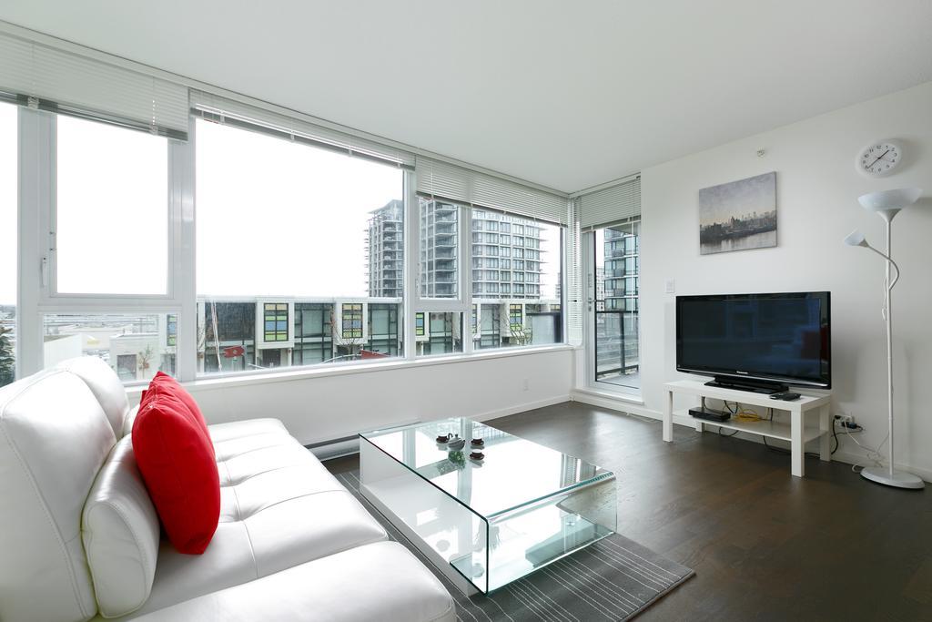 Pristine 2Bdr 2Ba Condominum In Richmond Centre Luaran gambar